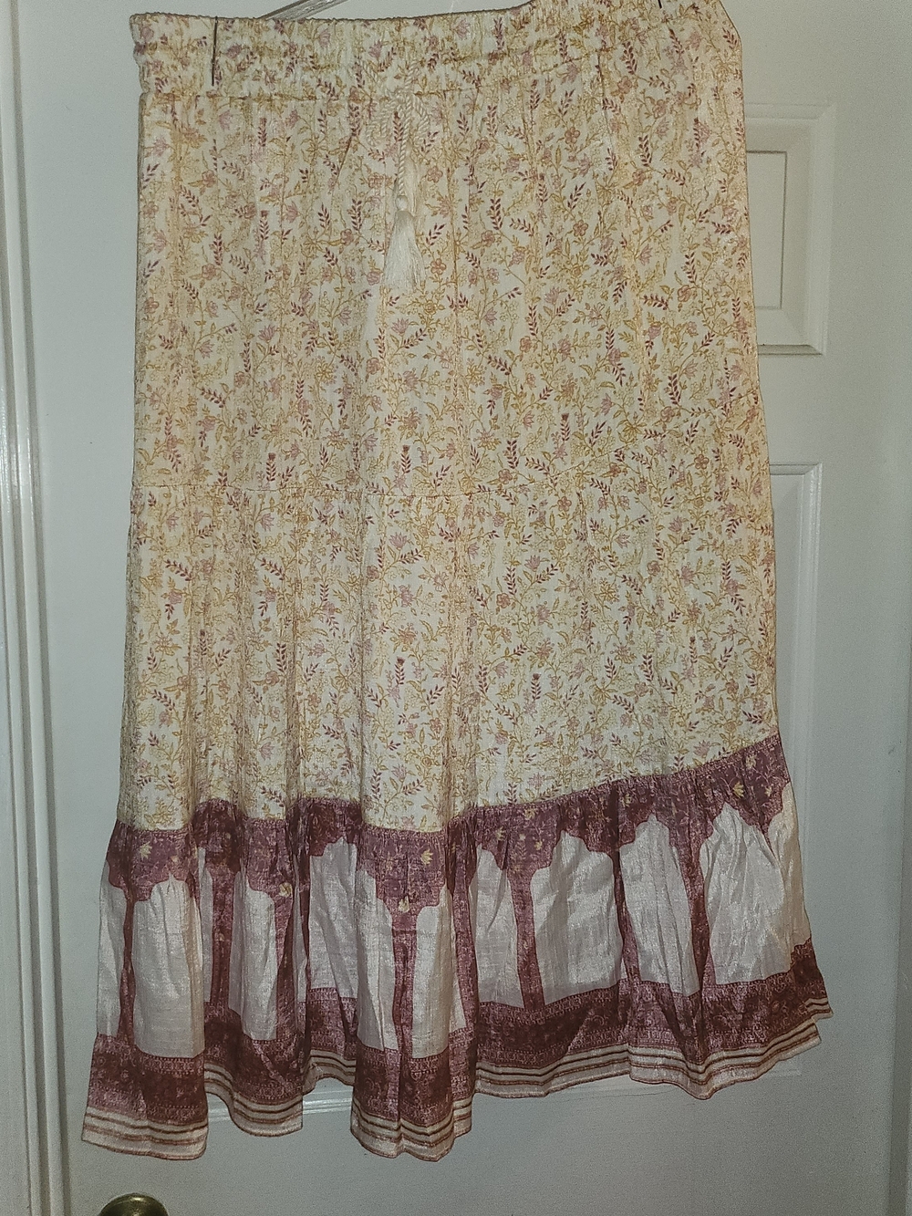 Wonderly Cream Floral Maxi Skirt with Mauve Hem